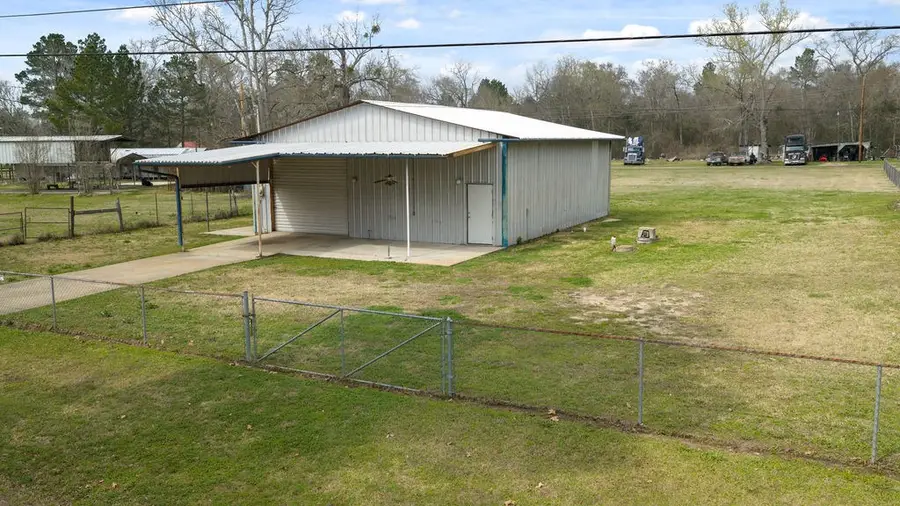 301 Sherwood Forest Circle, Diboll, TX 75941 - #3