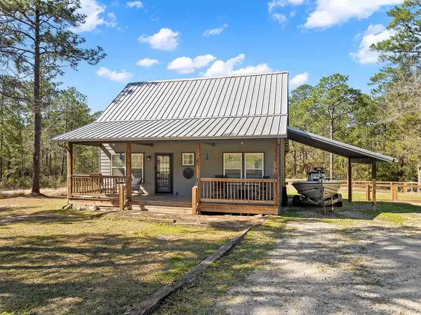 585 Pinehurst Drive, Brookeland, TX 75931