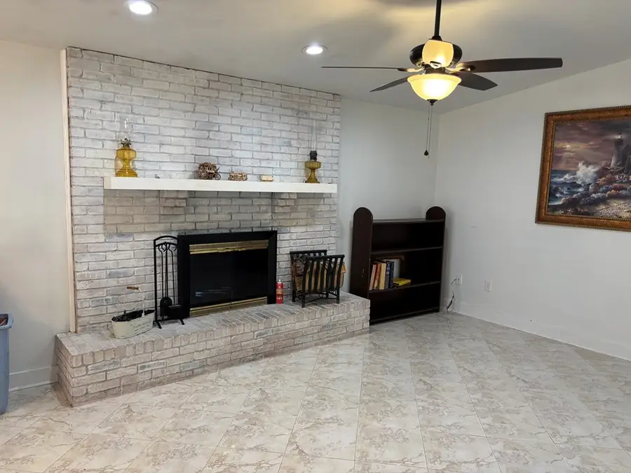 409 Lynn Avenue, Lufkin, TX 75904 - #2