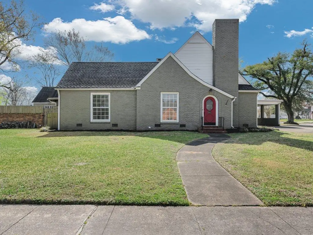 813 W Grove Avenue, Lufkin, TX 75904 - #1