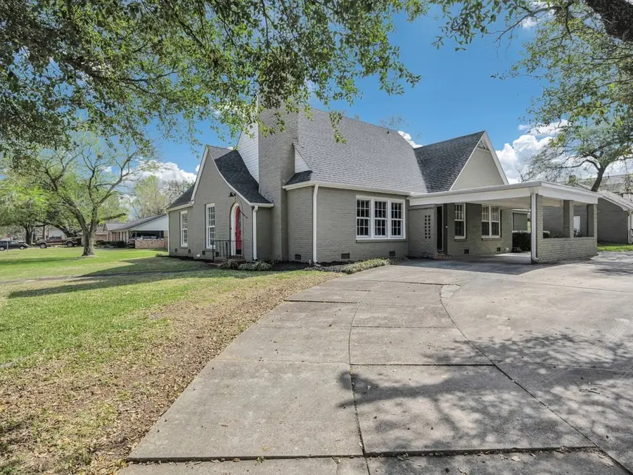 813 W Grove Avenue, Lufkin, TX 75904 - #2