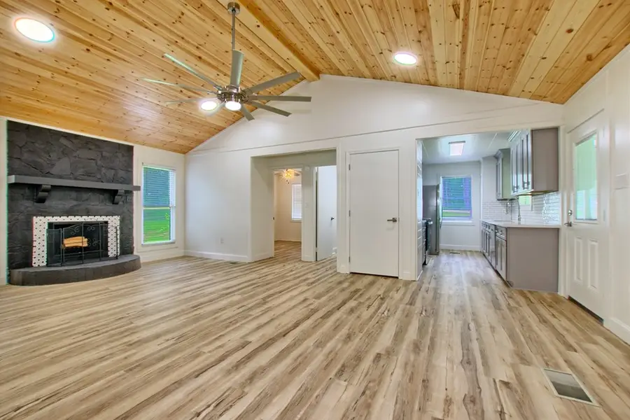 340 Hickory Hill Drive, Burkeville, TX 75932 - #3