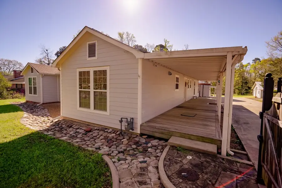 205 Carroll Street, Center, TX 75935 - #2