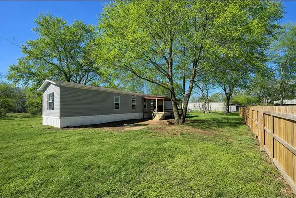 230 Washington Ave, Alto, TX 75925