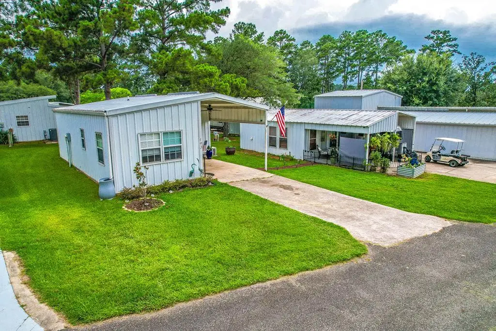 193 & 205 Magnolia, Zavalla, TX 75980 - #1