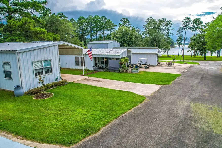 193 & 205 Magnolia, Zavalla, TX 75980 - #3