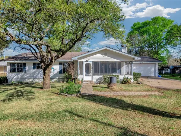 224 Cr 4674, Etoile, TX 75944