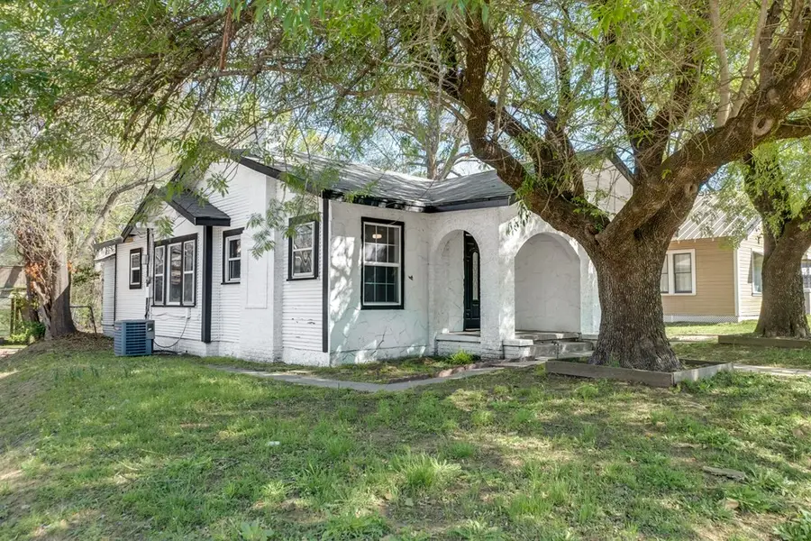 1106 W Rusk St, Jacksonville, TX 75766 - #2