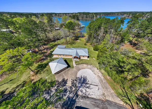 286 Lynnwood Drive, Burkeville, TX 75932
