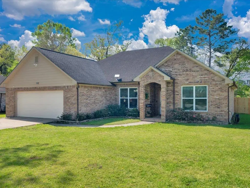 902 Periers Ave, Lufkin, TX 75901 - #1