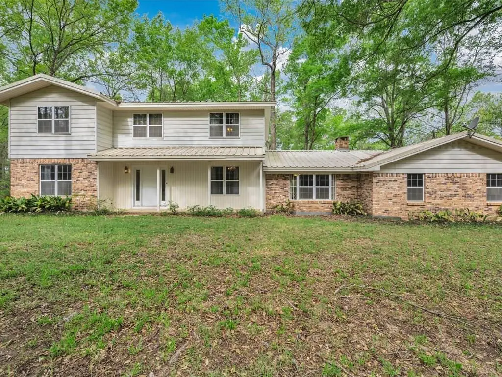 235 County Barn Rd, Lufkin, TX 75904 - #1