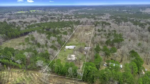 979 County Road 432, Bronson, TX 75930