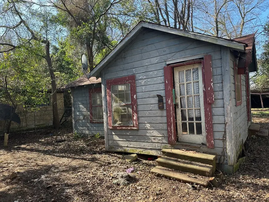 718 Arthur Weaver St, Nacogdoches, TX 75961 - #3