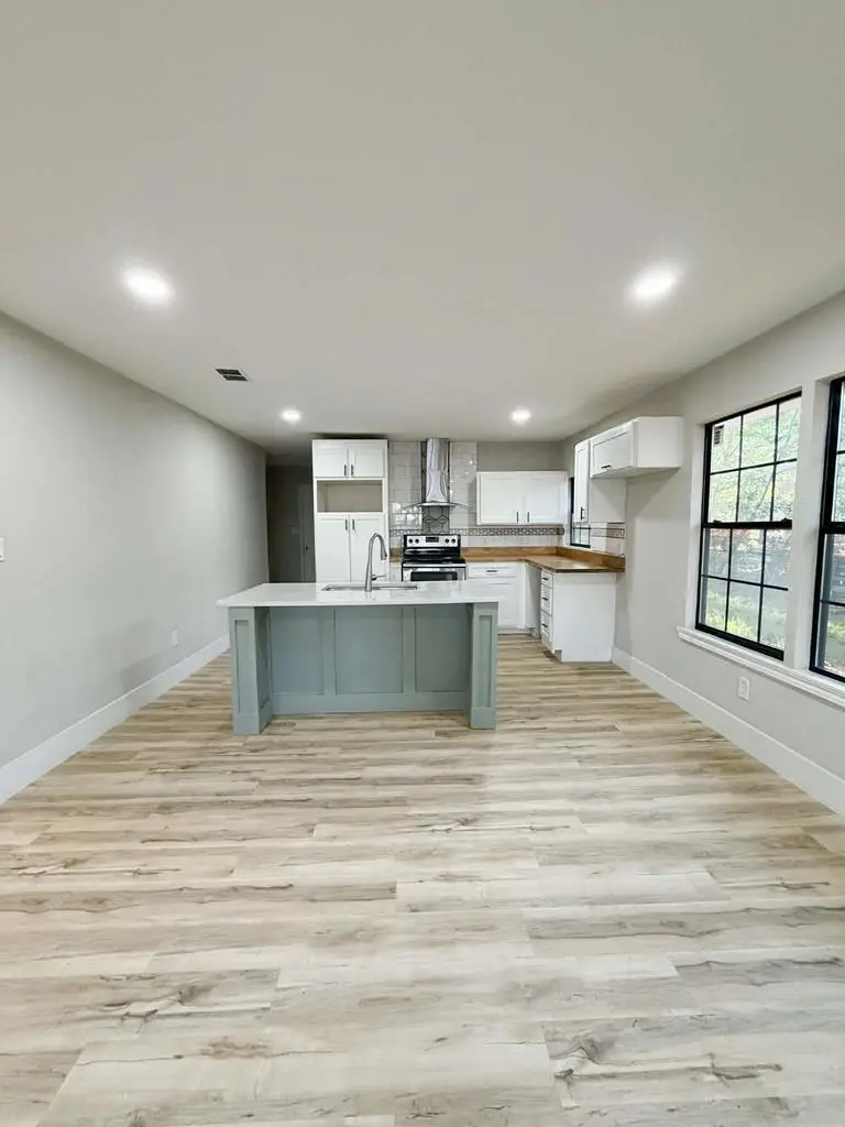 719 Washington Ave, Jacksonville, TX 75766 - #1