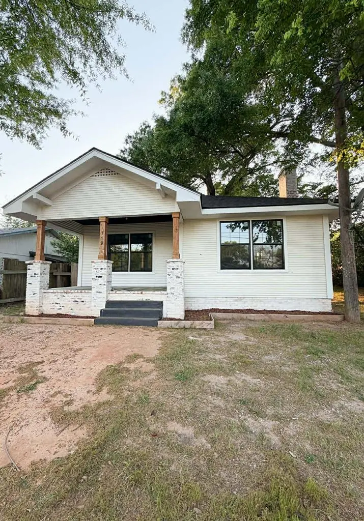 719 Washington Ave, Jacksonville, TX 75766 - #2