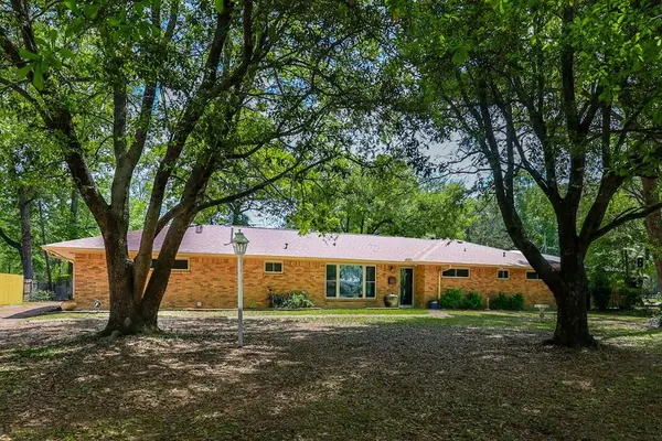 611 S Temple Drive, Diboll, TX 75941