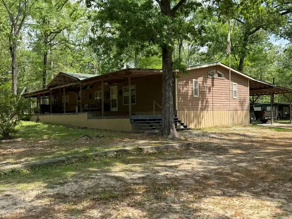 9013 Highway 63 E, Burkeville, TX 75932
