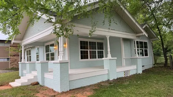 219 E Austin St, Nacogdoches, TX 75965