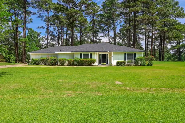 329 Broadmoor Drive, Brookeland, TX 75931