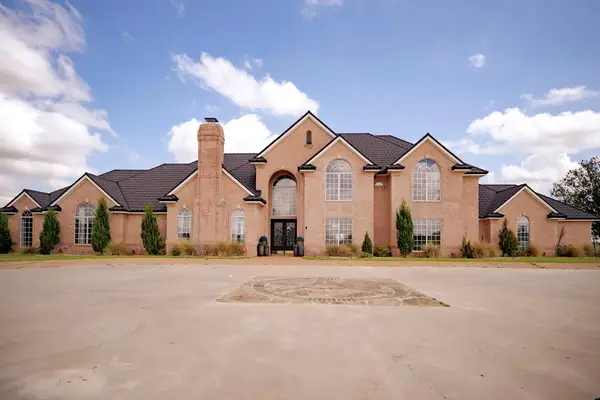 837 State Highway 87 S, Center, TX 75935