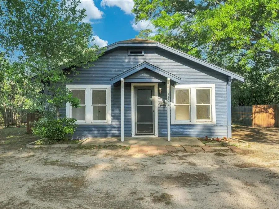 1208 Wells Street, Nacogdoches, TX 75964 - #2