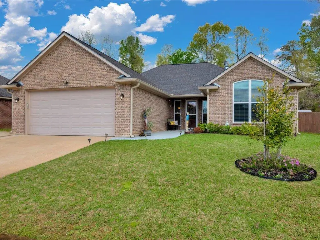 565 Spring Creek Drive, Nacogdoches, TX 76965 - #1