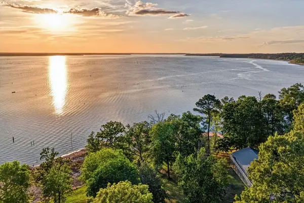 333 Holly Circle, Etoile, TX 75944