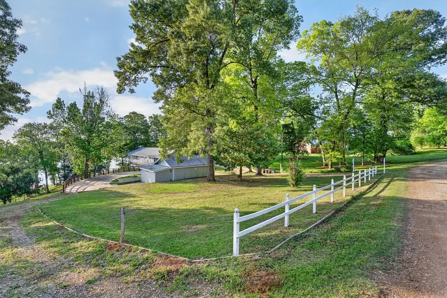 333 Holly Circle, Etoile, TX 75944 - #2