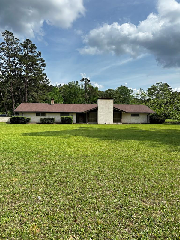 1147 Hwy 59 South, TIMPSON, TX 75975