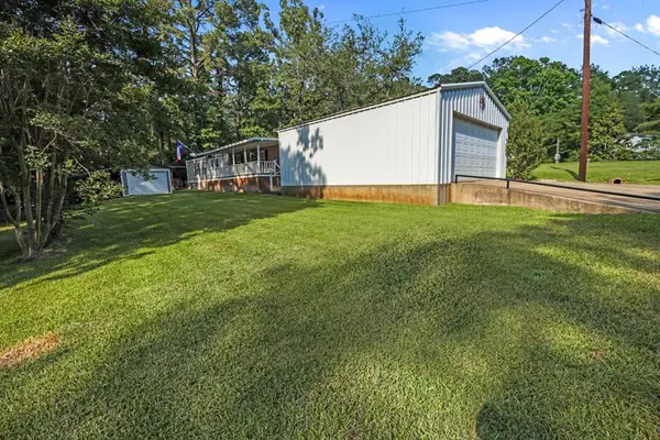 404 County Road 452, Bronson, TX 75930