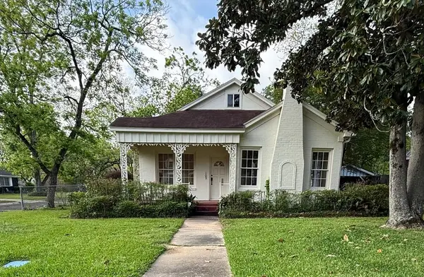 109 Lazy Lane, Crockett, TX 75835