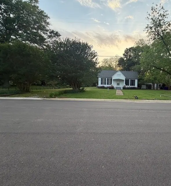 405 S 10th Street, Crockett, TX 75835 - #2