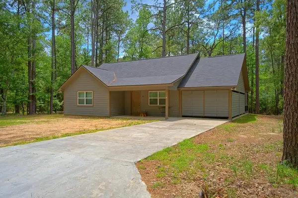 127 Amblewood Drive, Brookeland, TX 75931