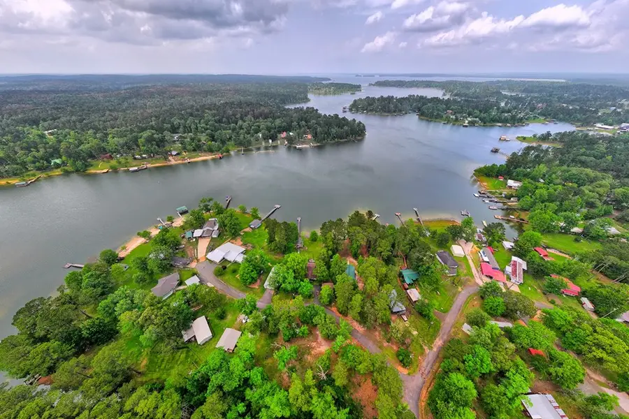 154 Fishers Point, Burkeville, TX 75932 - #2