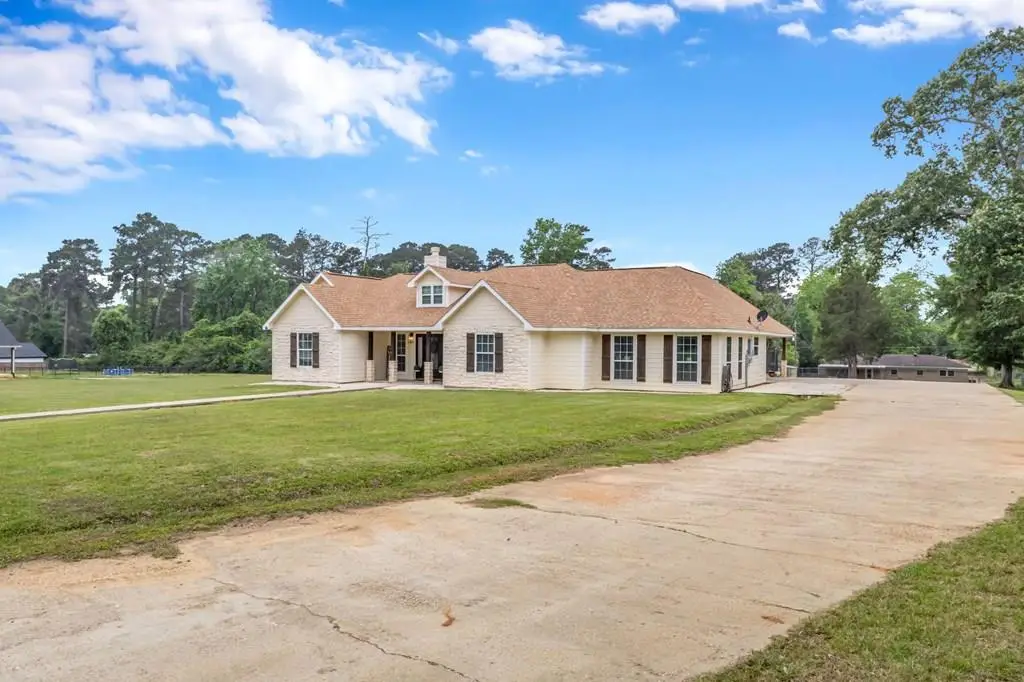 407 N Pecan St, Woodville, TX 75979 - #1