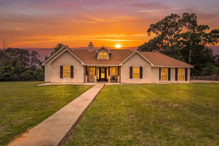 407 N Pecan St, Woodville, TX 75979 - #3