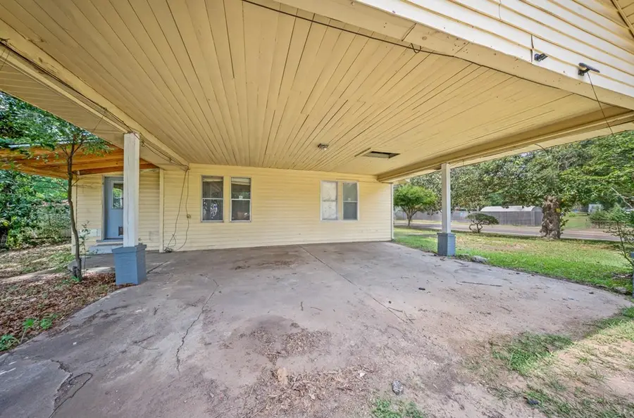 610 Rusk Street, Newton, TX 75966 - #3