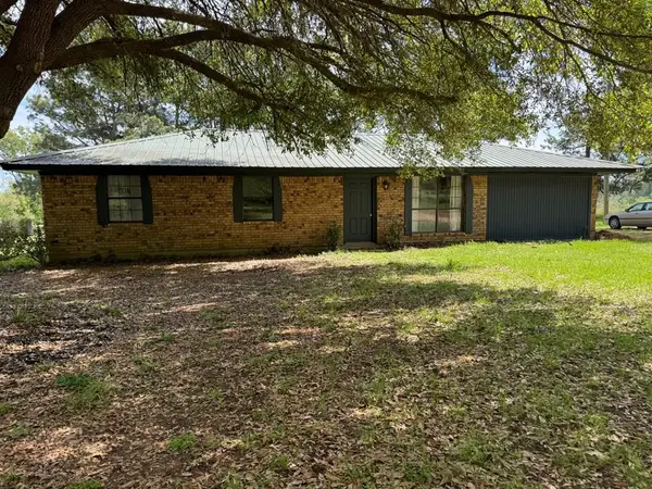 693 County Road 2350, Center, TX 75935