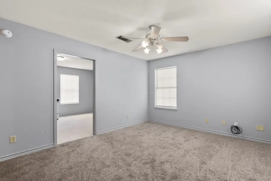 2116 Durst St, Nacogdoches, TX 75964 - #3
