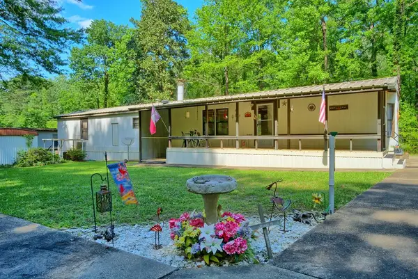 125 Coral Dr, Hemphill, TX 75948