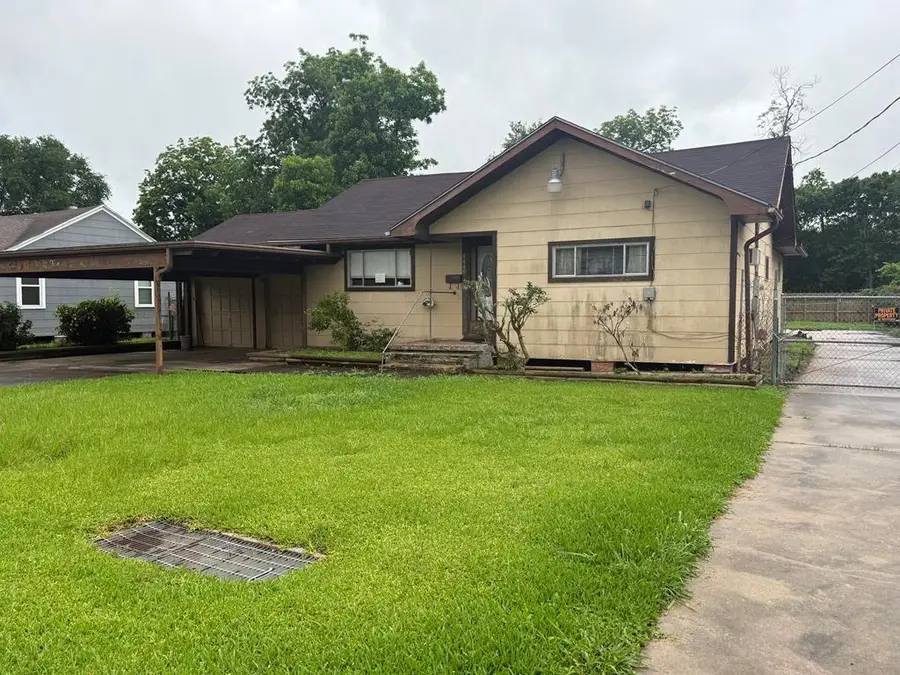 4445 Wilson Road, Groves, TX 77619 - #2