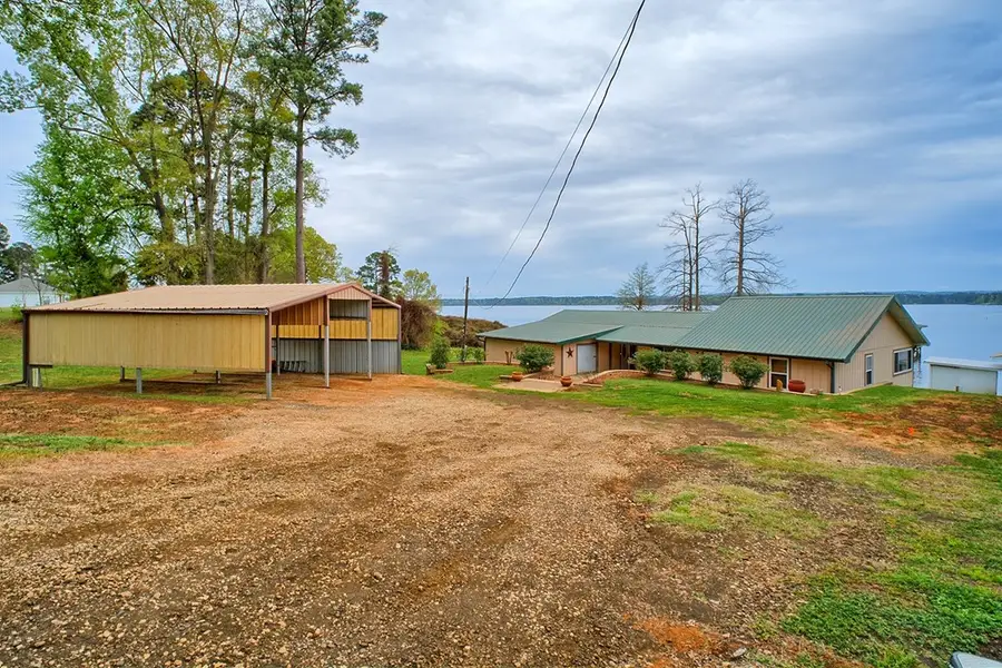 202 Tipperary Dr., Milam, TX 75959 - #3