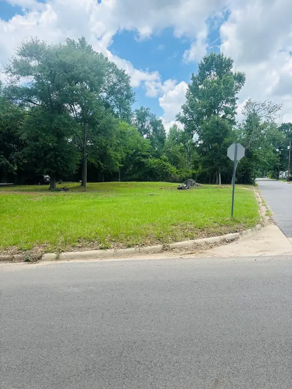 830 Fourth Street, Nacogdoches, TX 75961