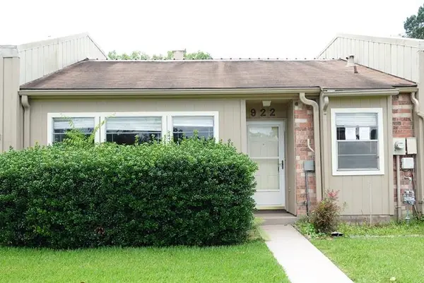 922 Townwood Drive, Lufkin, TX 75904