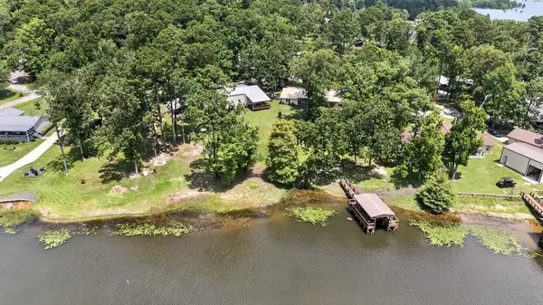1818 Lakeshore Drive, Hemphill, TX 75948
