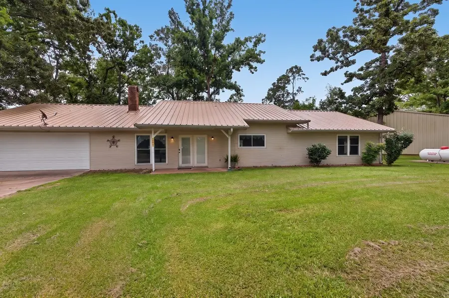 1818 Lakeshore Drive, Hemphill, TX 75948 - #2