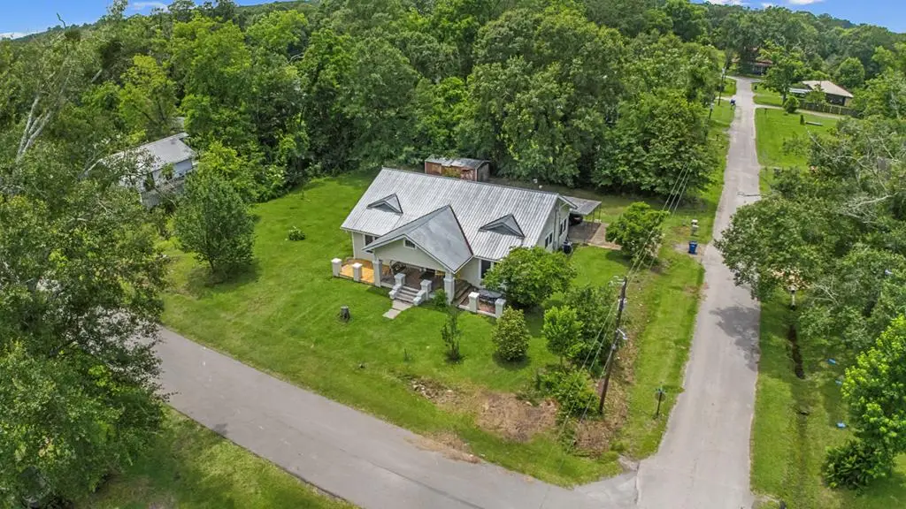 211 N Vallie Avenue, Kirbyville, TX 75956 - #1
