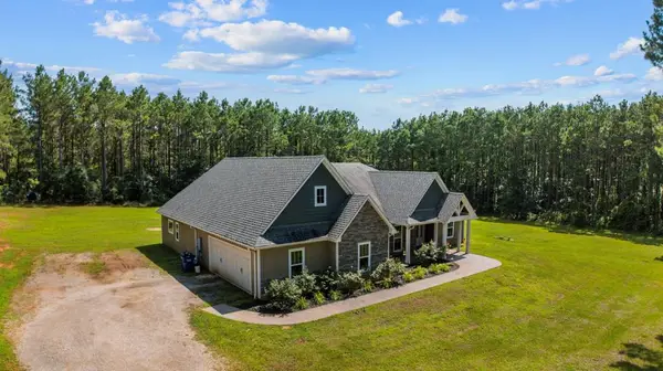 121 Buck Alley, Douglass, TX 75943