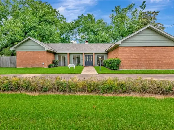 620 Jefferson Avenue, Lufkin, TX 75904