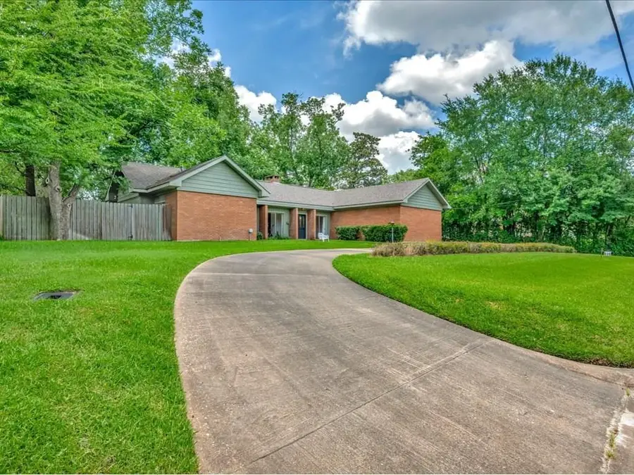 620 Jefferson Avenue, Lufkin, TX 75904 - #2